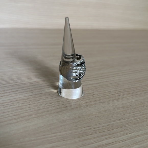 Express Silver and Black Ring 8 - Picture 4 of 11